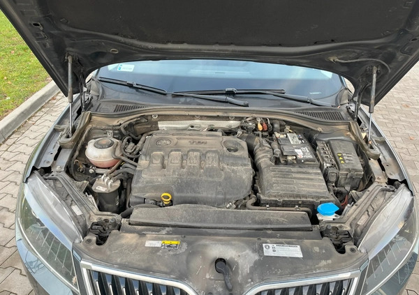 Skoda Superb cena 94800 przebieg: 106000, rok produkcji 2019 z Warszawa małe 172